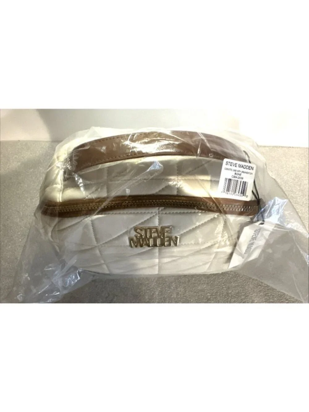 Steve Madden Cosmetic Case Travel Quilted Full Zip Handle 12